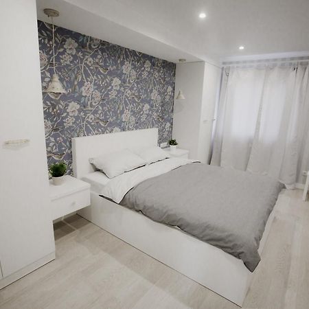 Shale Na Polotskoy Villa Bobruisk Bagian luar foto
